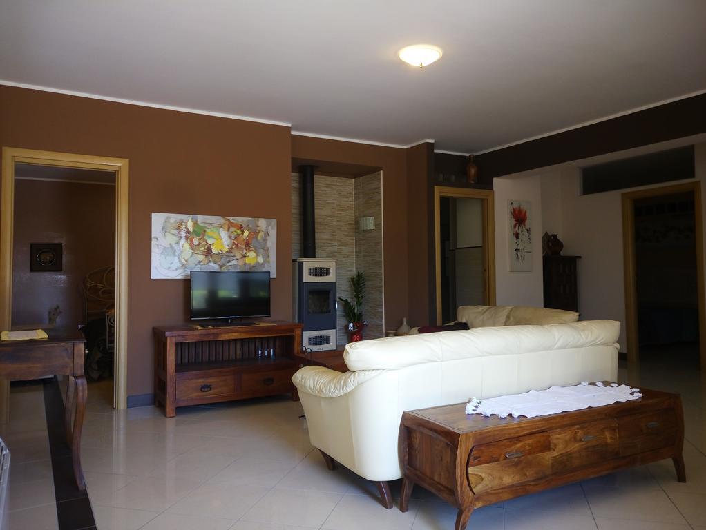 Villa Le Giare Ospitalita Diffusa أَجيرولا المظهر الخارجي الصورة
