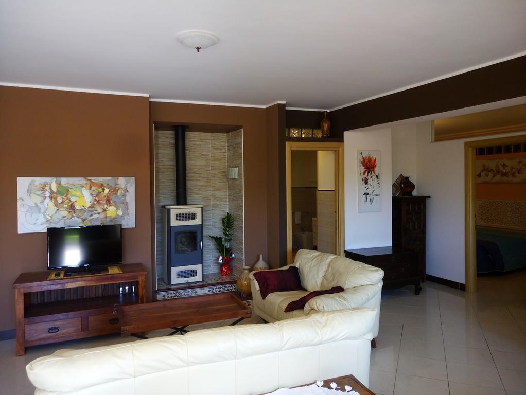 Villa Le Giare Ospitalita Diffusa أَجيرولا المظهر الخارجي الصورة