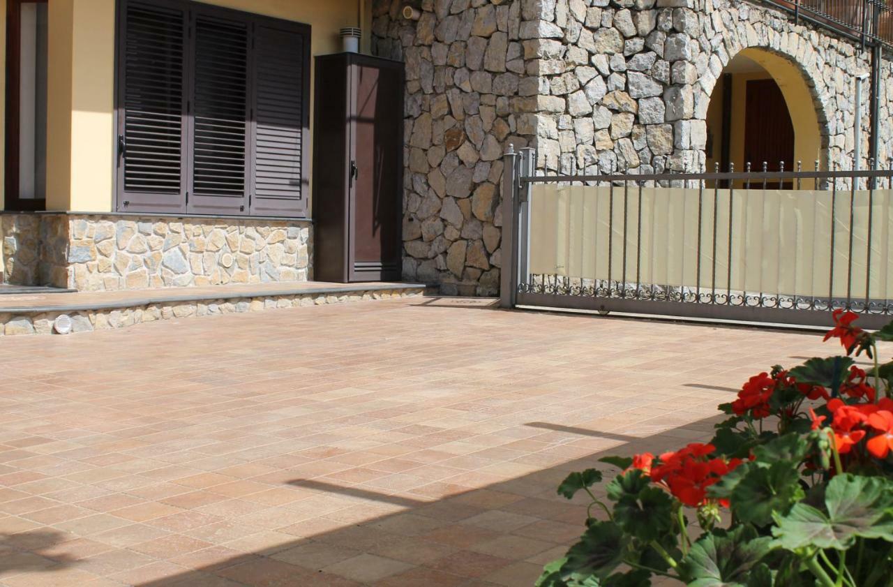 Villa Le Giare Ospitalita Diffusa أَجيرولا المظهر الخارجي الصورة